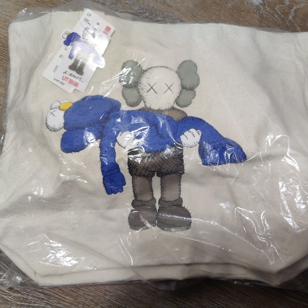 KAWS x Uniqlo Gone Tote Bag in Natural Deadstock 65$